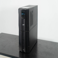 APC Smart-UPS 2200 Uninterruptible Power Supply image 0